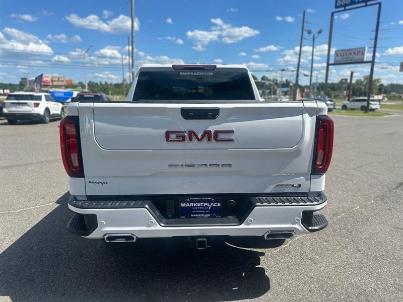 GMC Sierra 1500 AT4 Crew Cab 4WD 2025