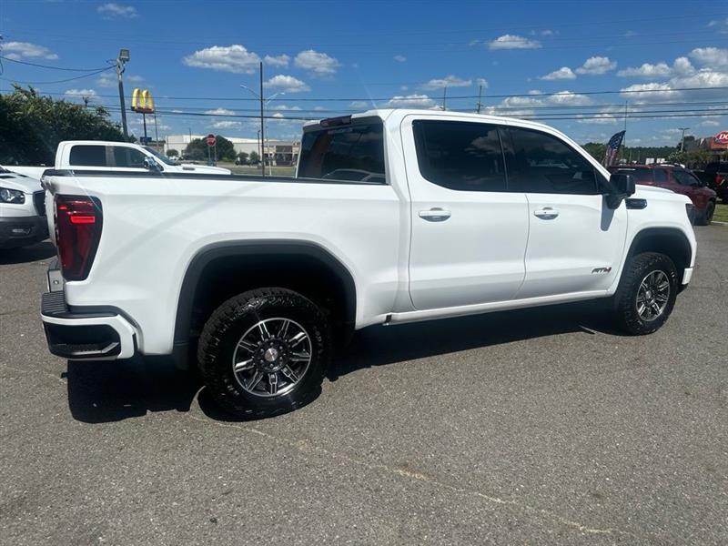 GMC Sierra 1500 AT4 Crew Cab 4WD 2025