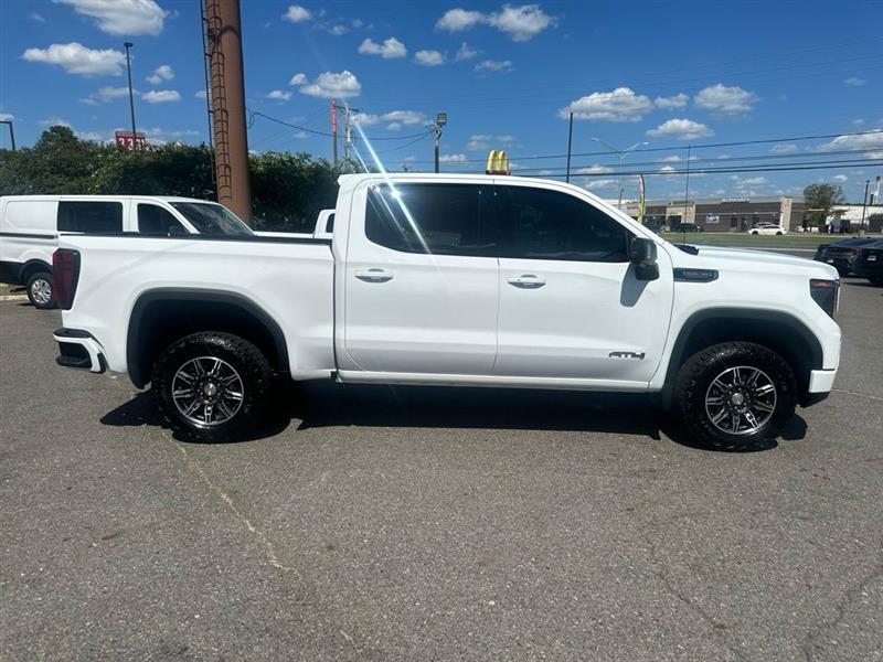 GMC Sierra 1500 AT4 Crew Cab 4WD 2025