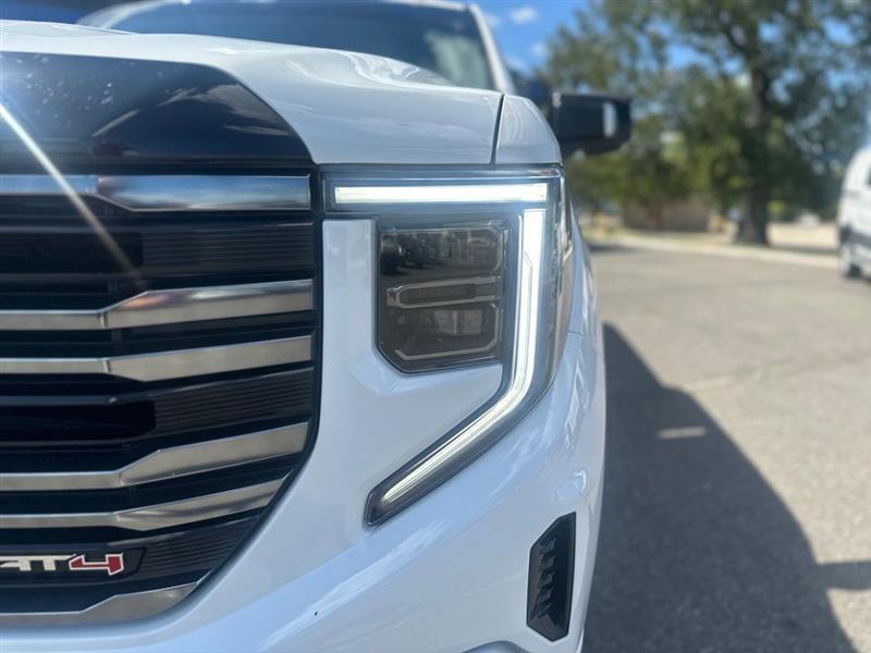 GMC Sierra 1500 AT4 Crew Cab 4WD 2025