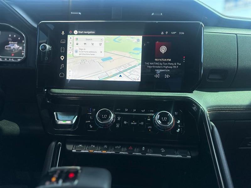GMC Sierra 1500 AT4 Crew Cab 4WD 2025