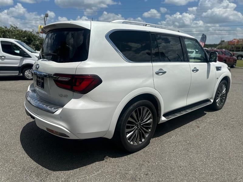 Infiniti QX80 LUXE 2019