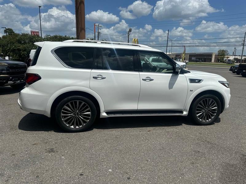 Infiniti QX80 LUXE 2019
