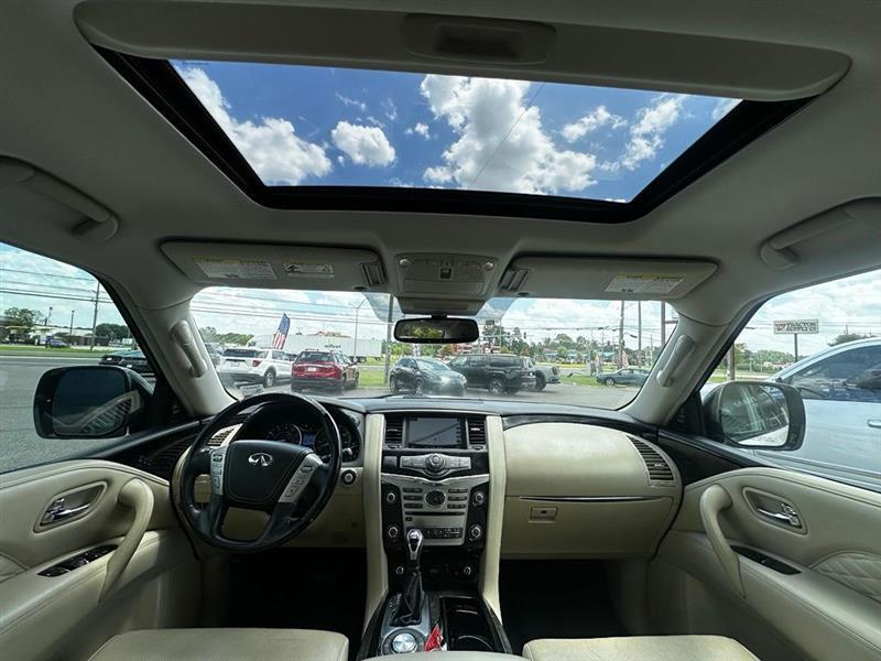 Infiniti QX80 LUXE 2019