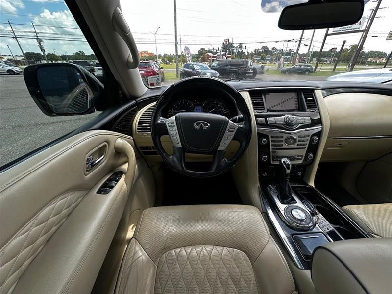 Infiniti QX80 LUXE 2019
