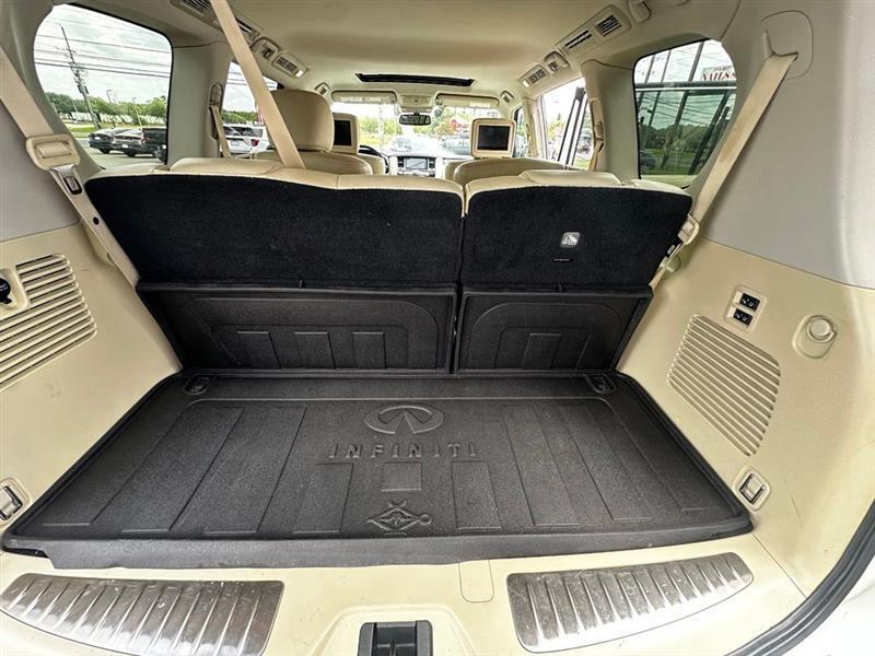 Infiniti QX80 LUXE 2019
