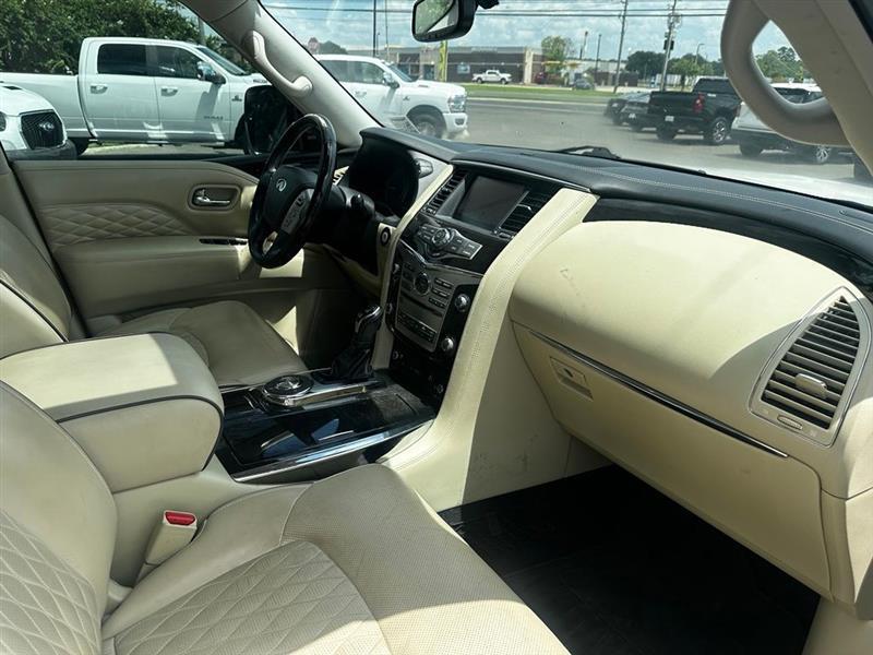 Infiniti QX80 LUXE 2019