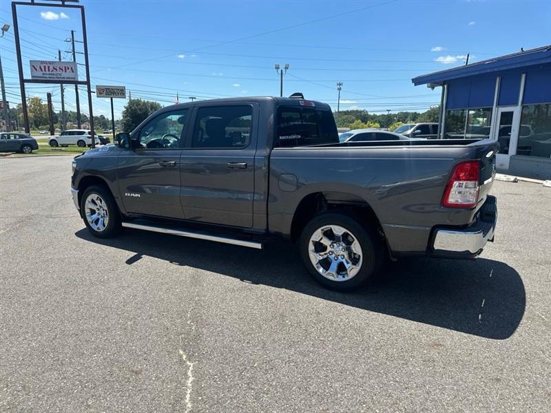 RAM 1500 Big Horn Crew Cab SWB 4WD 2022