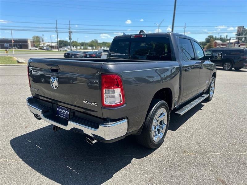 RAM 1500 Big Horn Crew Cab SWB 4WD 2022