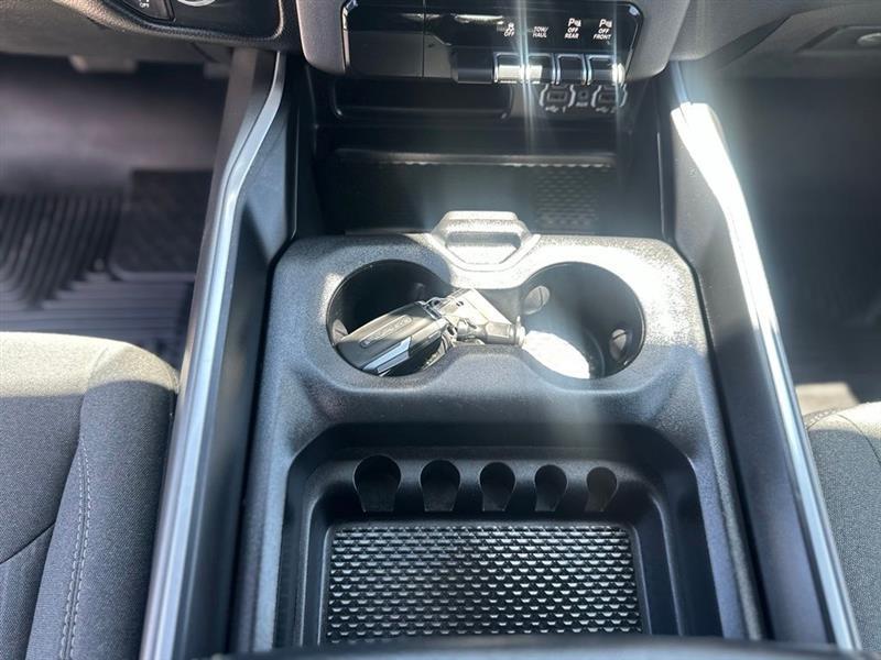 RAM 1500 Big Horn Crew Cab SWB 4WD 2022