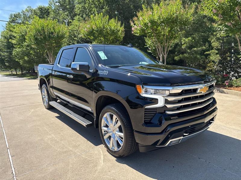 2025 Chevrolet Silverado 1500 High Country Crew Cab 4WD