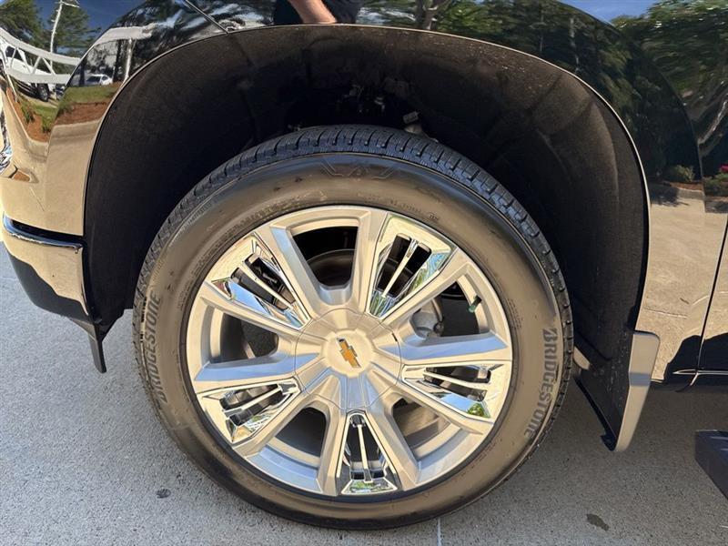 Chevrolet Silverado 1500 High Country Crew Cab 4WD 2025