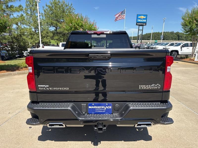 Chevrolet Silverado 1500 High Country Crew Cab 4WD 2025