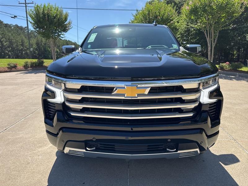 Chevrolet Silverado 1500 High Country Crew Cab 4WD 2025