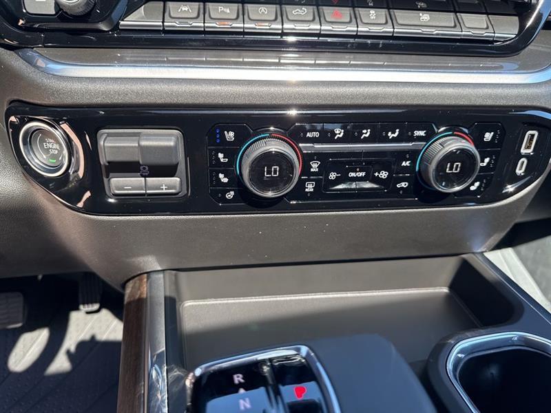 Chevrolet Silverado 1500 High Country Crew Cab 4WD 2025