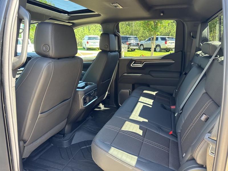 Chevrolet Silverado 1500 High Country Crew Cab 4WD 2025