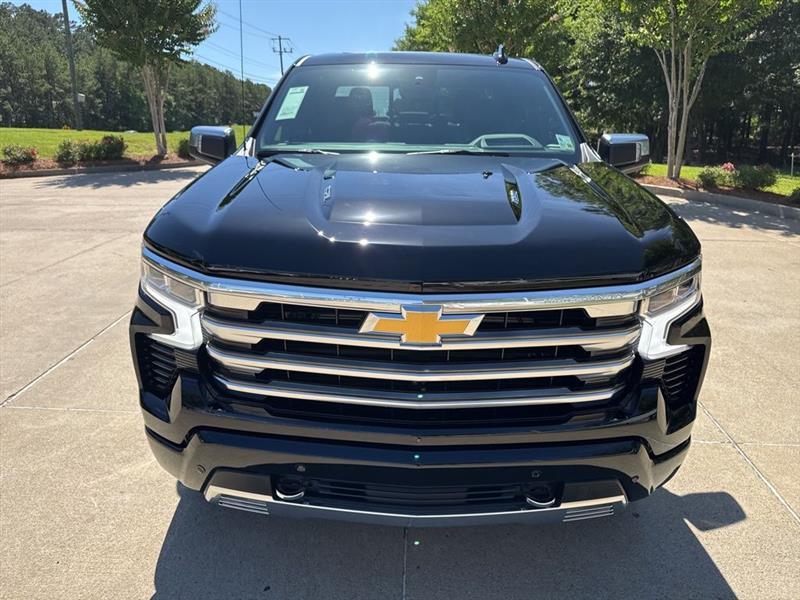 Chevrolet Silverado 1500 High Country Crew Cab 4WD 2025