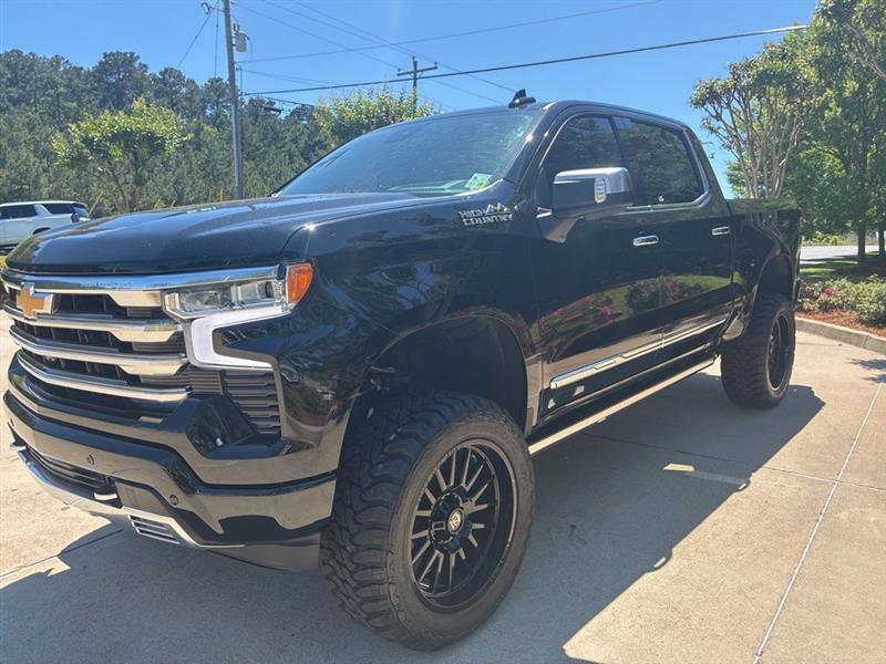 Chevrolet Silverado 1500 High Country Crew Cab 4WD 2025