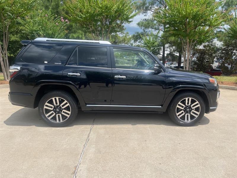 Toyota 4Runner Limited 2WD 2023