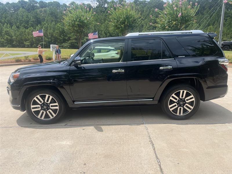 Toyota 4Runner Limited 2WD 2023