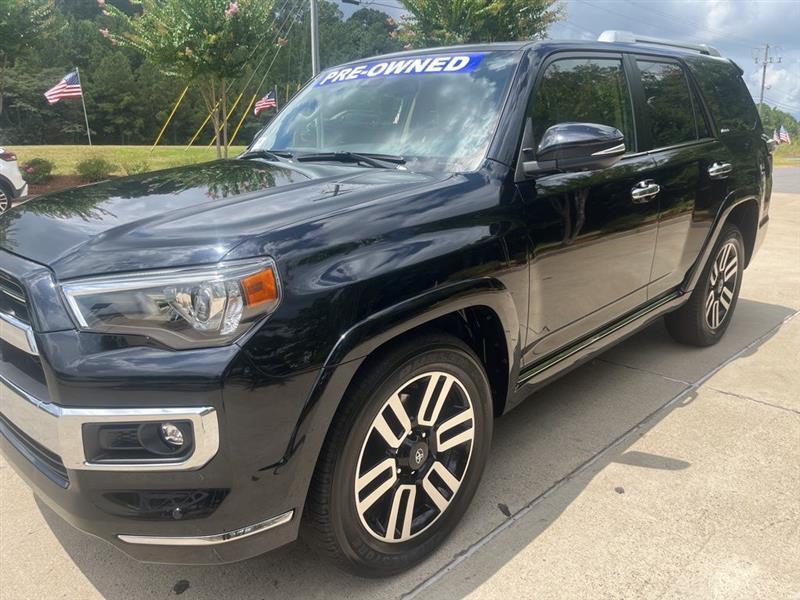 Toyota 4Runner Limited 2WD 2023