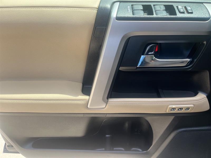 Toyota 4Runner Limited 2WD 2023