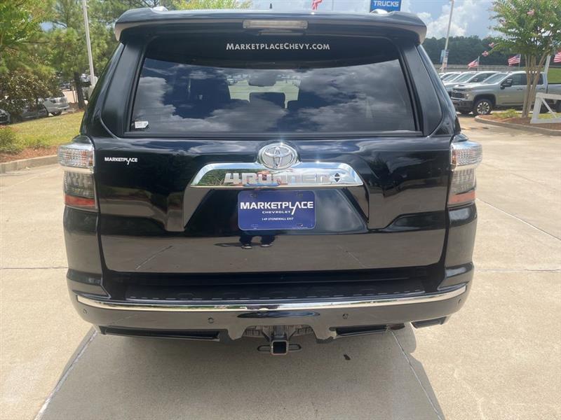 Toyota 4Runner Limited 2WD 2023