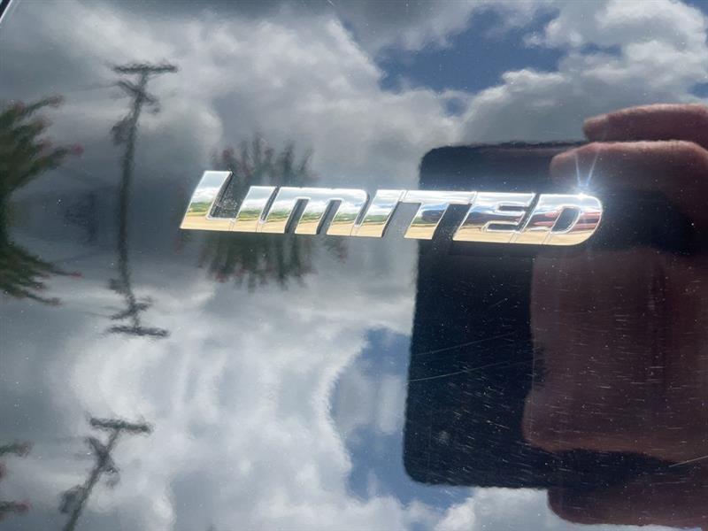 Toyota 4Runner Limited 2WD 2023