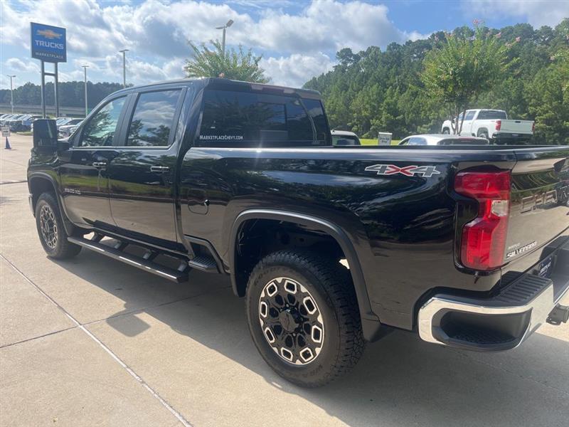 Chevrolet Silverado 2500HD LT Crew Cab Long Box 4WD 2025