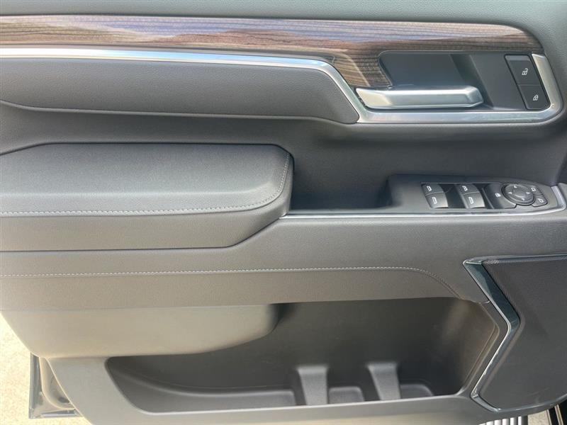 Chevrolet Silverado 2500HD LT Crew Cab Long Box 4WD 2025