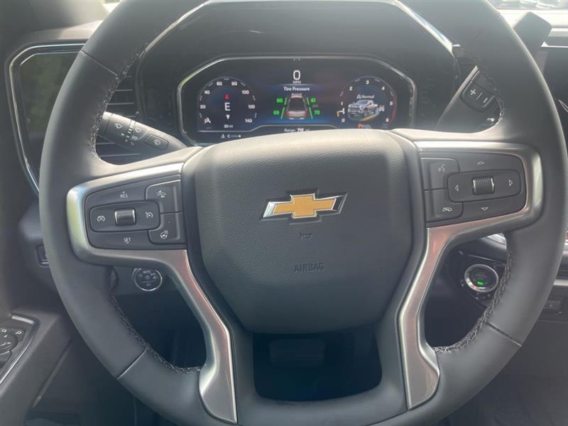 Chevrolet Silverado 2500HD LT Crew Cab Long Box 4WD 2025