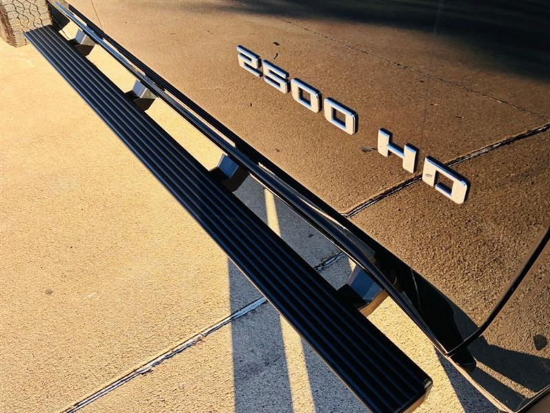 Chevrolet Silverado 2500HD LT Crew Cab Long Box 4WD 2025