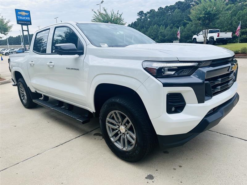 2025 Chevrolet Colorado LT Crew Cab 2WD