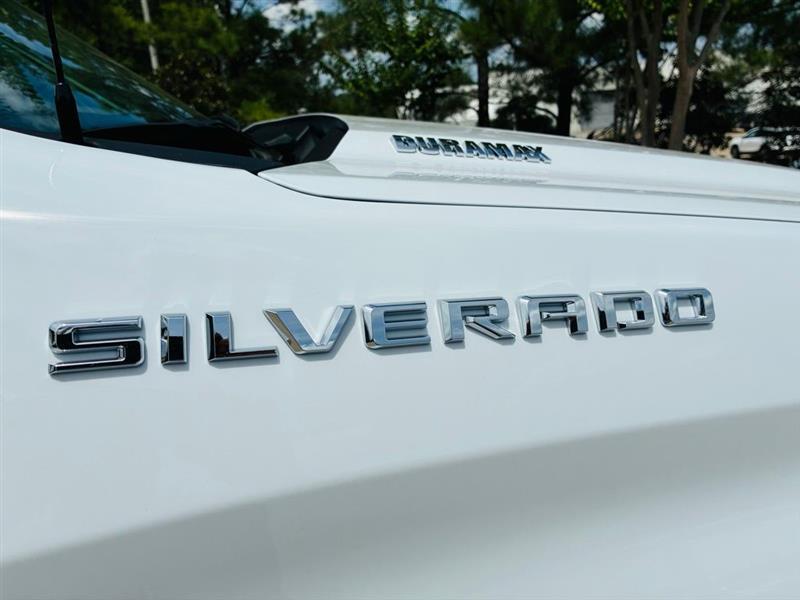 Chevrolet Silverado 1500 LT Crew Cab 4WD 2025