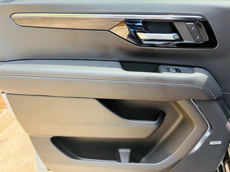 Chevrolet Suburban Premier 2025