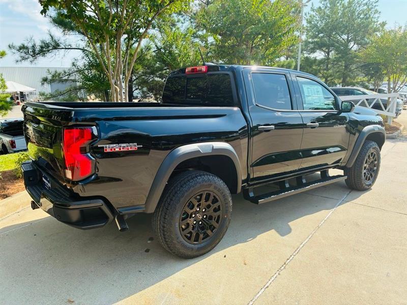 Chevrolet Colorado Trail Boss Crew Cab 4WD 2026