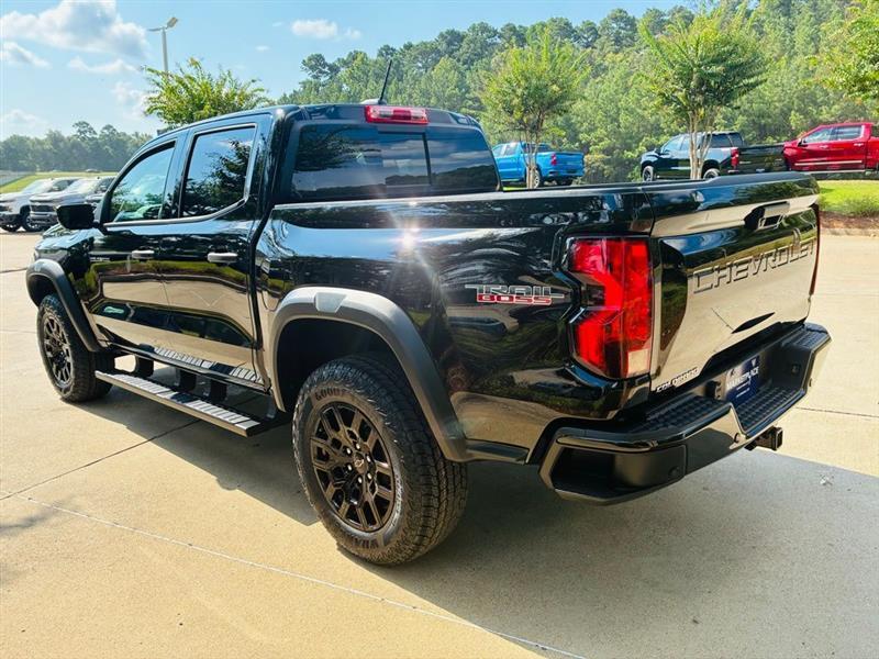 Chevrolet Colorado Trail Boss Crew Cab 4WD 2026