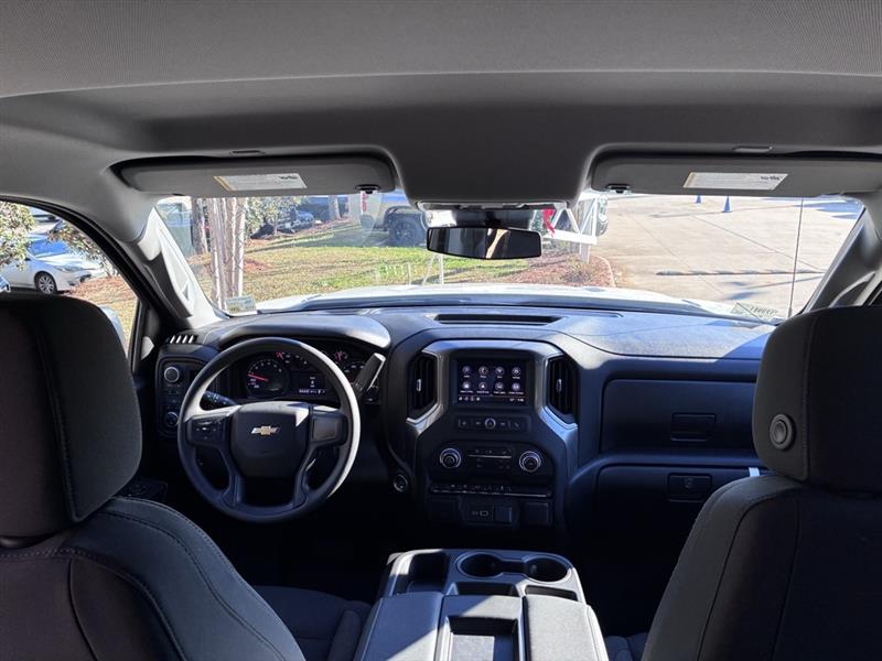 Chevrolet Silverado 1500 Custom Crew Cab 4WD 2026