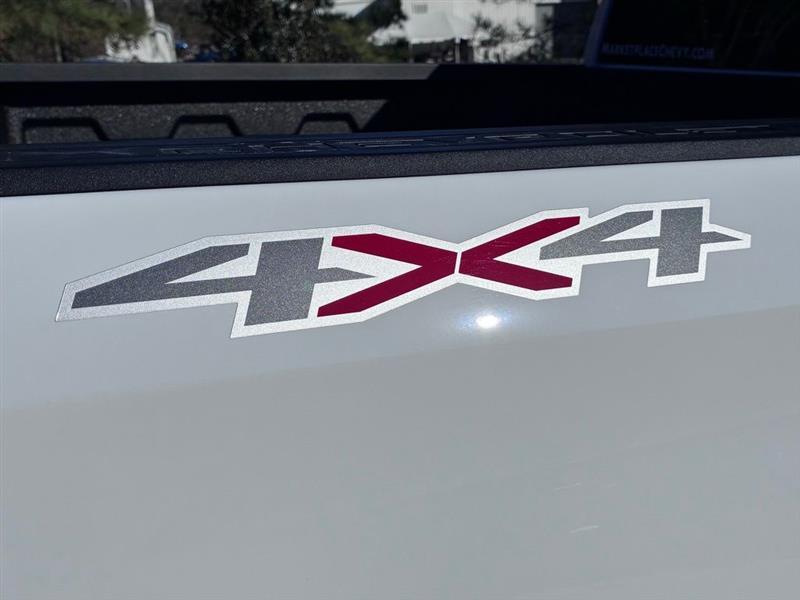 Chevrolet Silverado 1500 Custom Crew Cab 4WD 2026