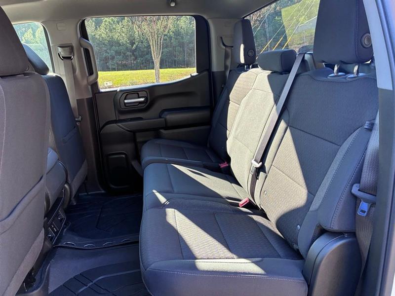 Chevrolet Silverado 1500 Custom Crew Cab 4WD 2026