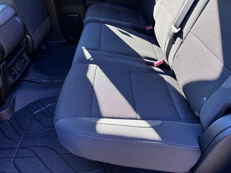 Chevrolet Silverado 1500 Custom Crew Cab 4WD 2026