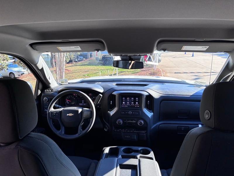 Chevrolet Silverado 1500 Custom Crew Cab 4WD 2026
