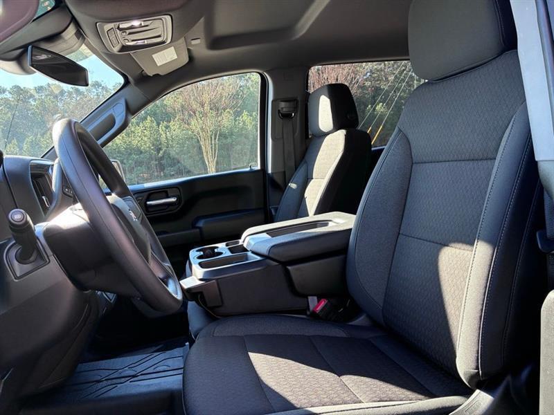 Chevrolet Silverado 1500 Custom Crew Cab 4WD 2026