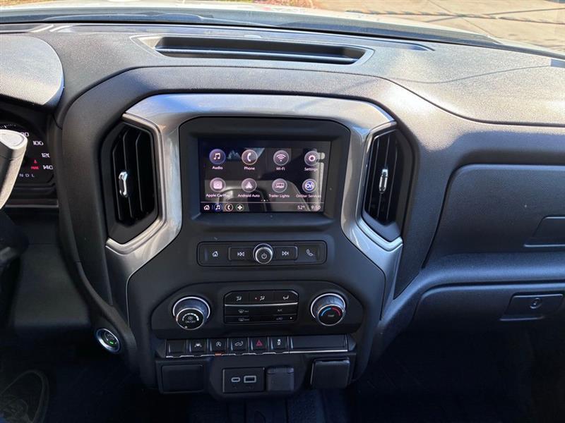 Chevrolet Silverado 1500 Custom Crew Cab 4WD 2026