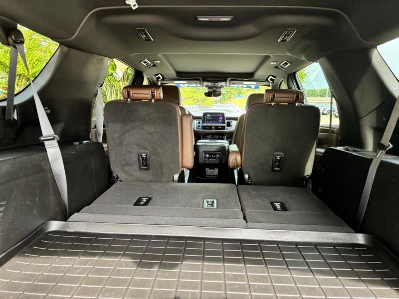 Chevrolet Suburban High Country 4WD 2023