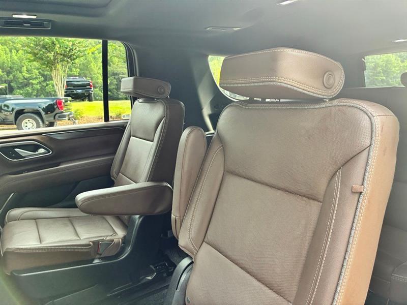 Chevrolet Suburban High Country 4WD 2023