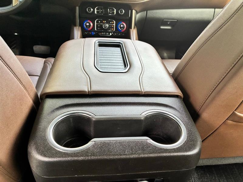 Chevrolet Suburban High Country 4WD 2023