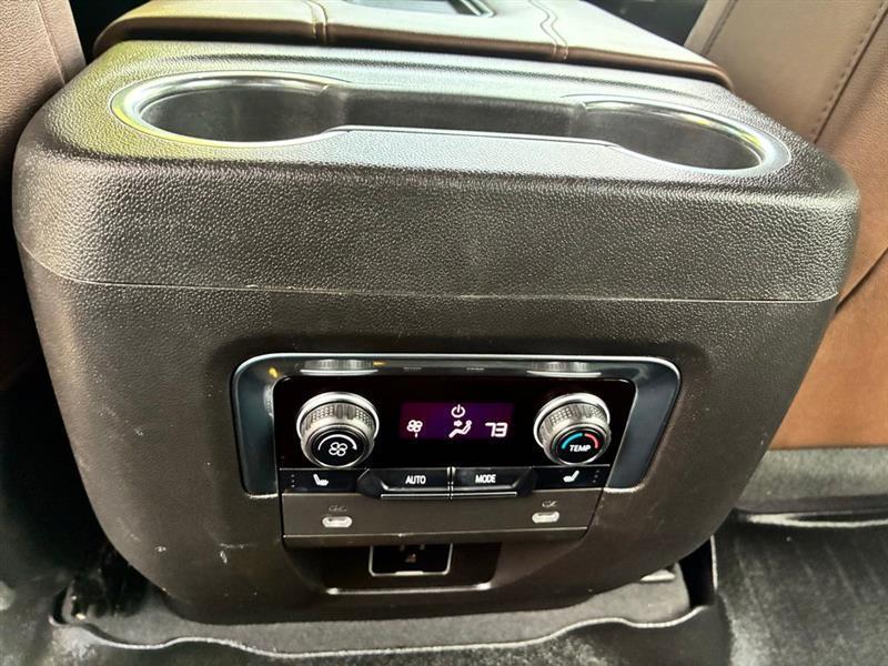 Chevrolet Suburban High Country 4WD 2023