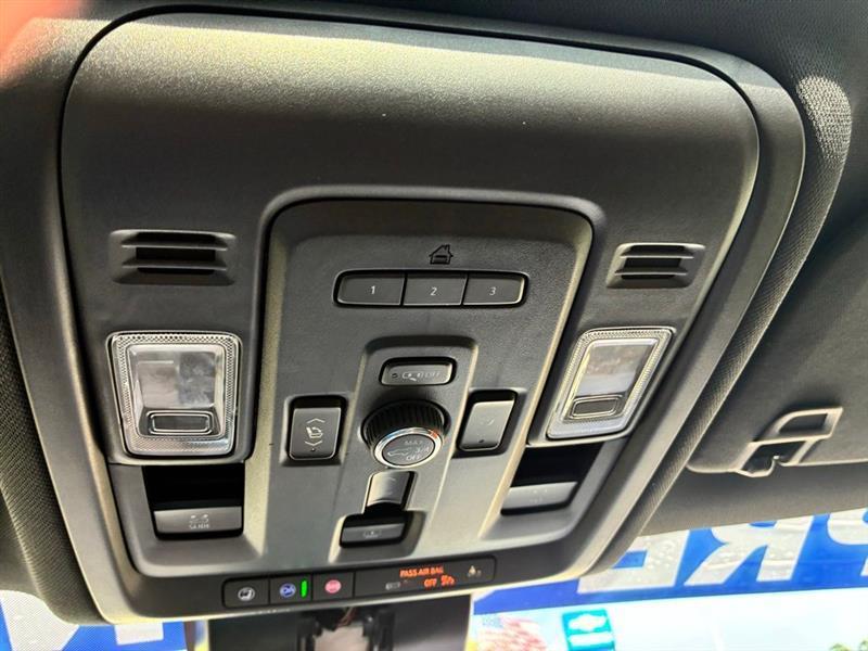 Chevrolet Suburban High Country 4WD 2023