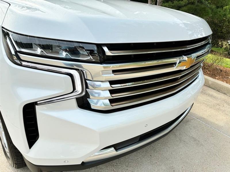 Chevrolet Suburban High Country 4WD 2023